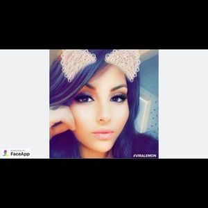 Meet your Posher, Alma